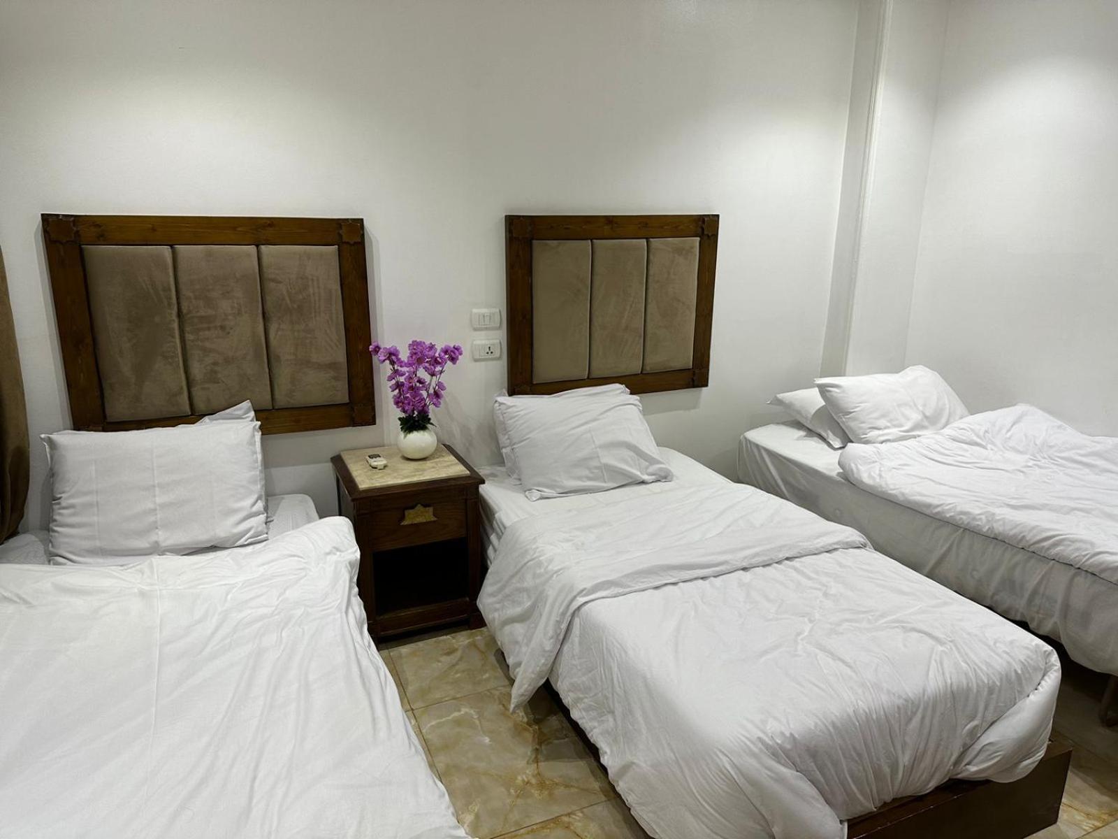 Full Pyramids View Apartment With Balcony For 8 P Kafrat al Jabal Exterior photo